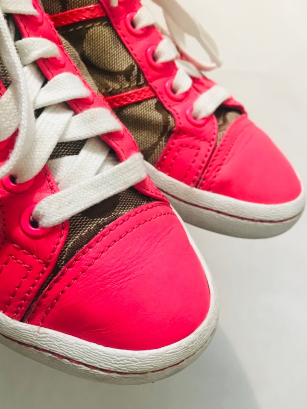 Coach Alivia Signature Logo Canvas Tennis Shoes Sneakers Hot Pink Leather Trim - Picture 11 of 11